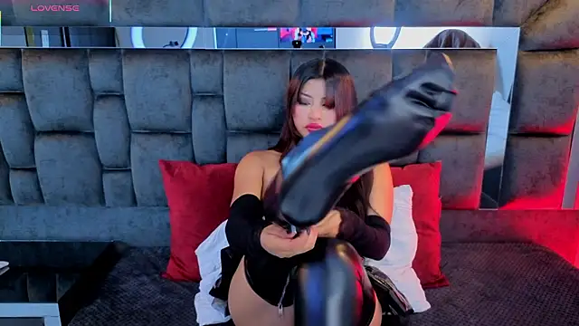 IssaJones  online show from 9, 3, 2026