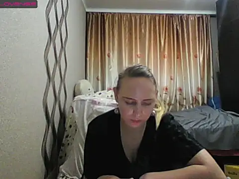 JenniDeep online show from 1, 12, 2025