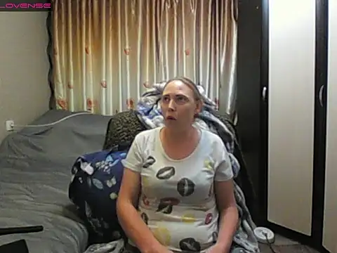 JenniDeep online show from 7, 5, 2026
