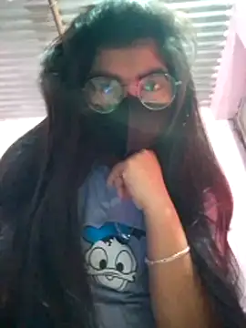 isha sharma2002 online show from 4, 12, 2025