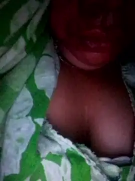 Snapshot of isha_sharma2002 chatting on 17, 11, 2025 isha sharma2002 online show from 17, 11, 2025