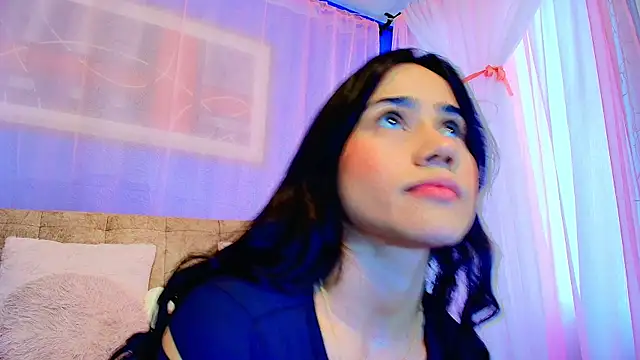 Snapshot of lizzy_kane chatting on 2, 5, 2026 lizzy kane online show from 2, 5, 2026