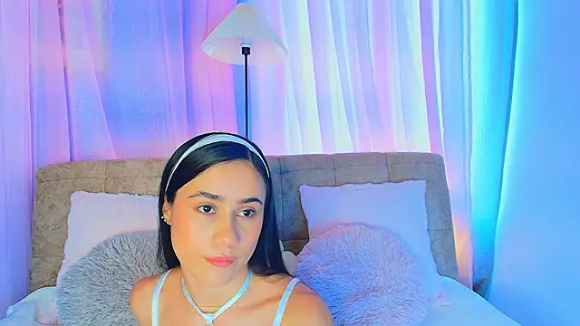 Snapshot of lizzy_kane chatting on 12, 5, 2026 lizzy kane online show from 12, 5, 2026