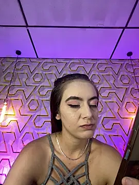 MelanyyJhonson15 online show from 17, 7, 2026