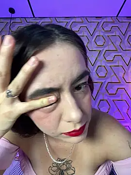 MelanyyJhonson15 online show from 5, 7, 2026
