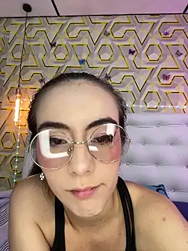 MelanyyJhonson15 online show from 22, 4, 2026