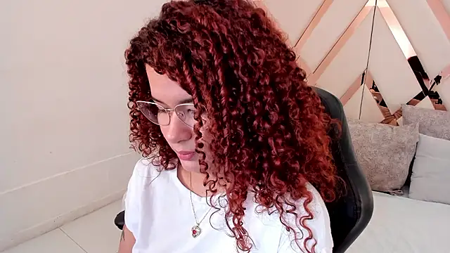 avrilwaynee online show from 9, 2, 2026