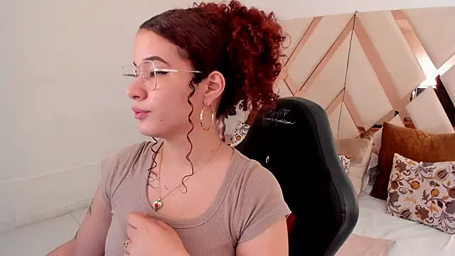 avrilwaynee online show from 13, 1, 2026