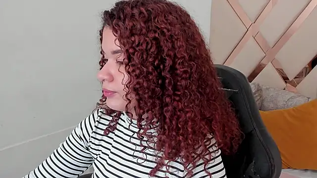 avrilwaynee online show from 6, 3, 2026