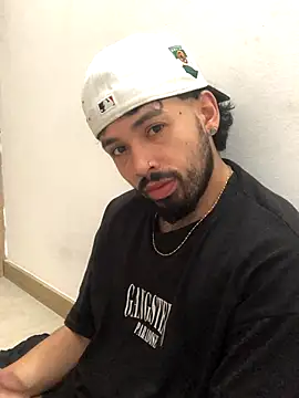 Snapshot of sebas-777masterr chatting on 22, 11, 2025 sebas-777masterr online show from 22, 11, 2025