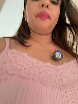 Snapshot of ginny_ross chatting on 6, 6, 2026 ginny ross online show from 6, 6, 2026