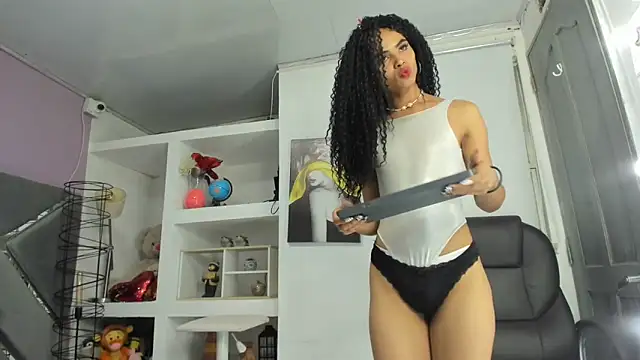 Zaira sofiaa online show from 4, 3, 2026