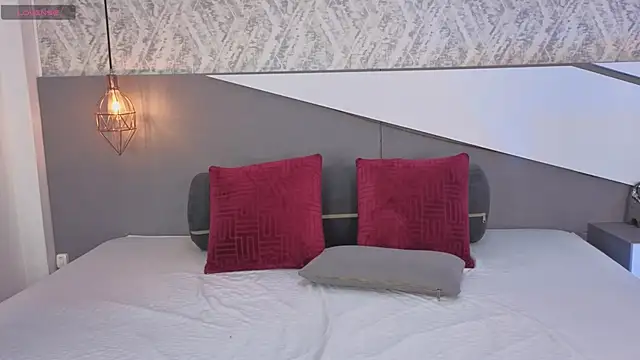 Sasha Wolff online show from 15, 4, 2026