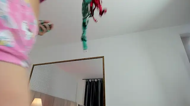 Sasha Wolff online show from 18, 3, 2026