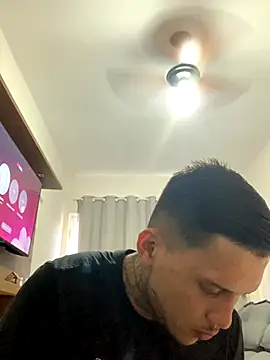 Ryanzl017 online show from 2, 12, 2025