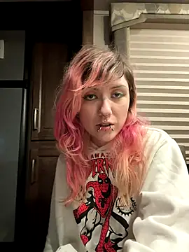 needlefaceUwU online show from 23, 11, 2025