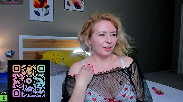 miss lisaaa online show from 14, 12, 2025