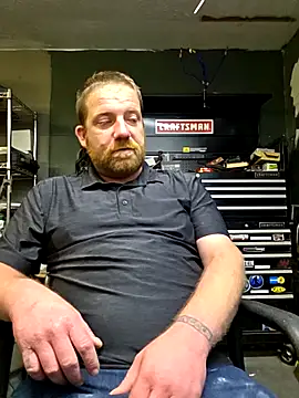 Snapshot of Txweld69 chatting on 26, 11, 2025 Txweld69 online show from 26, 11, 2025