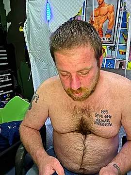 Snapshot of Txweld69 chatting on 16, 12, 2025 Txweld69 online show from 16, 12, 2025