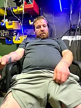 Snapshot of Txweld69 chatting on 11, 2, 2026 Txweld69 online show from 11, 2, 2026