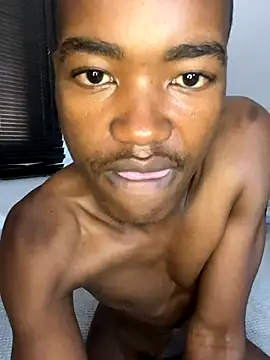 Snapshot of Boytoy_BigD chatting on 18, 11, 2025 Boytoy BigD online show from 18, 11, 2025