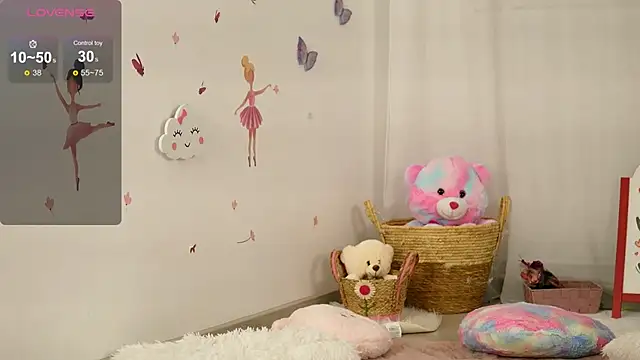 SkyEyesLuna online show from 1, 4, 2026