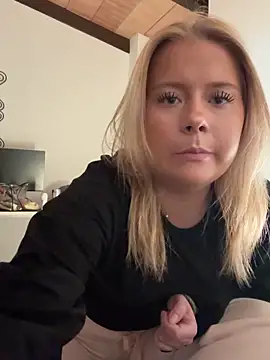 Snapshot of Sandraxoxox chatting on 23, 11, 2025 Sandraxoxox online show from 23, 11, 2025