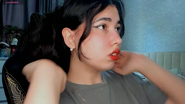 Snapshot of Diara_1an chatting on 8, 5, 2026 Diara 1an online show from 8, 5, 2026