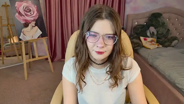 MaryMoorre online show from 23, 11, 2025