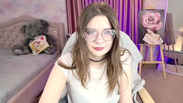 MaryMoorre online show from 25, 11, 2025