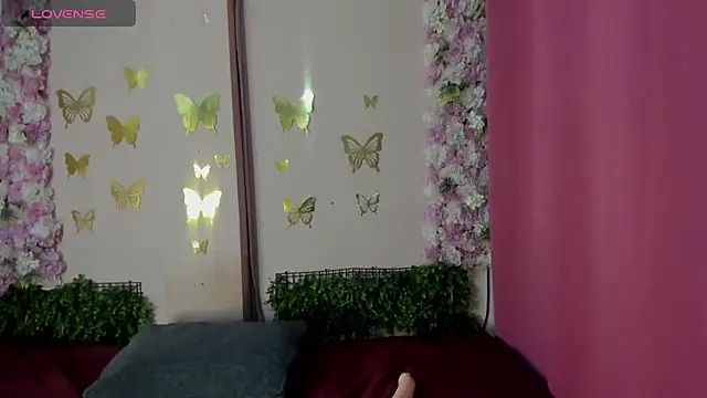 Dana Scully online show from 1, 12, 2025