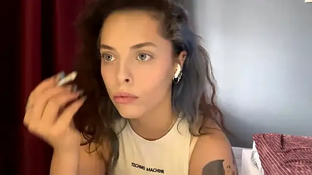 Snapshot of ShannanAdkersons chatting on 18, 11, 2025 ShannanAdkersons online show from 18, 11, 2025