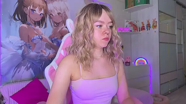 Snapshot of CheekySashaCharm chatting on 3, 7, 2026 CheekySashaCharm online show from 3, 7, 2026