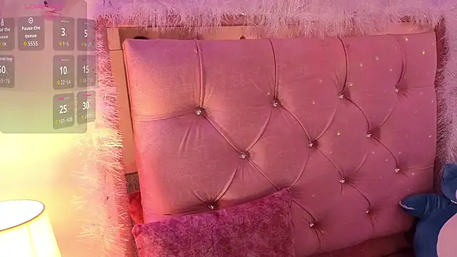 Darapresley777  online show from 2, 12, 2025