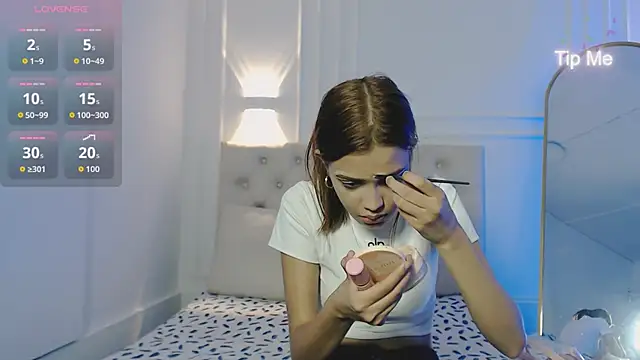 Snapshot of nicolvibes_212 chatting on 24, 11, 2025 nicolvibes 212 online show from 24, 11, 2025