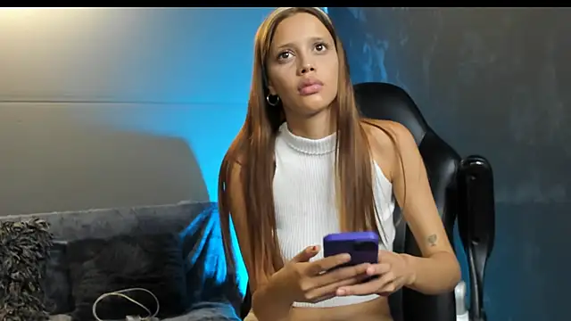 Snapshot of nicolvibes_212 chatting on 18, 11, 2025 nicolvibes 212 online show from 18, 11, 2025