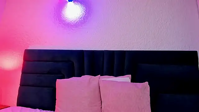 Snapshot of VictoriaRouge_ chatting on 28, 4, 2026 VictoriaRouge online show from 28, 4, 2026