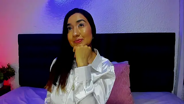 VictoriaRouge  online show from 23, 7, 2026