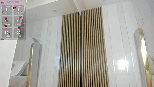 Snapshot of roxyflame_ chatting on 8, 7, 2026 roxyflame online show from 8, 7, 2026