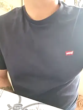 Snapshot of 7allexx chatting on 10, 4, 2026 7allexx online show from 10, 4, 2026