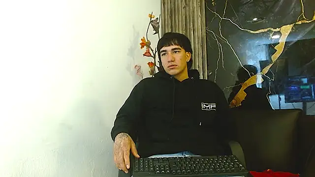 Snapshot of Tommy160920 chatting on 29, 11, 2025 Tommy160920 online show from 29, 11, 2025