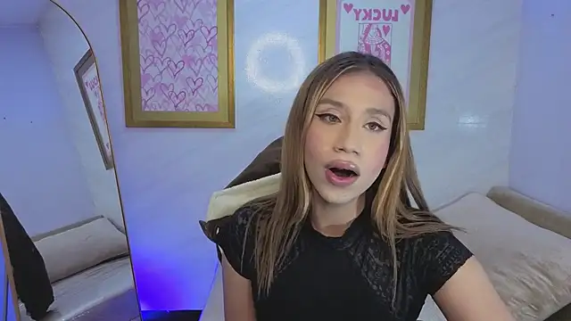 Evy Luxx v online show from 8, 3, 2026