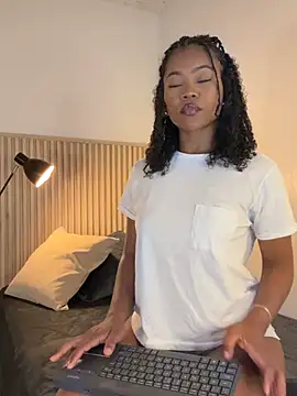 vanestraus online show from 5, 2, 2026