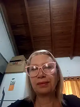 Snapshot of SexyMilf1211 chatting on 1, 5, 2026 SexyMilf1211 online show from 1, 5, 2026