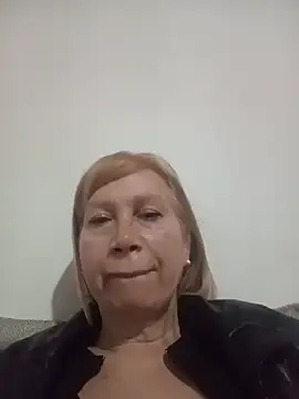 Snapshot of SexyMilf1211 chatting on 19, 5, 2026 SexyMilf1211 online show from 19, 5, 2026