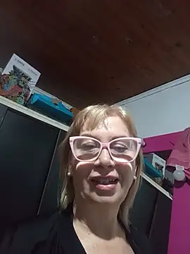 SexyMilf1211 online show from 17, 6, 2026