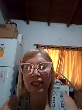 Snapshot of SexyMilf1211 chatting on 25, 4, 2026 SexyMilf1211 online show from 25, 4, 2026