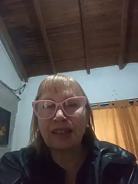 Snapshot of SexyMilf1211 chatting on 25, 5, 2026 SexyMilf1211 online show from 25, 5, 2026