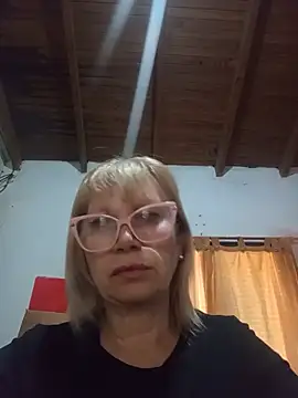 Snapshot of SexyMilf1211 chatting on 12, 5, 2026 SexyMilf1211 online show from 12, 5, 2026