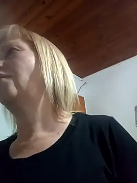 SexyMilf1211 online show from 14, 4, 2026